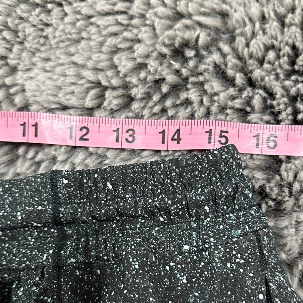 Lululemon Athletica Workout Shorts - Picture 5 of 9
